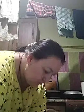 Snapshot of Rini333 chatting on 09/14/25, 05:34 Rini333 online show from 09/14/25, 05:34