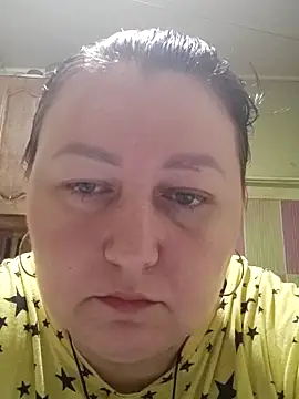 Snapshot of Rini333 chatting on 09/16/25, 02:45 Rini333 online show from 09/16/25, 02:45