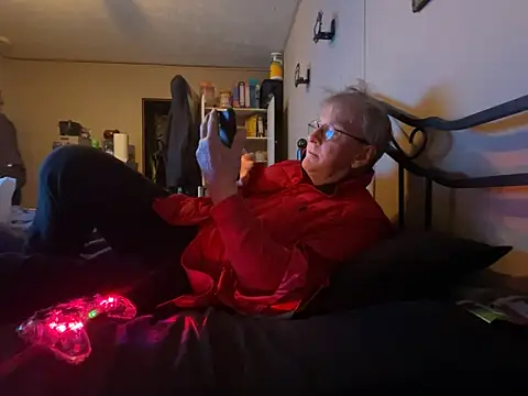 jck1m0t online show from 12/14/25, 01:33