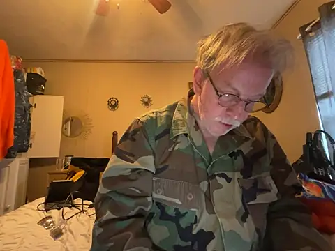 Snapshot of jck1m0t chatting on 02/22/26, 08:18 jck1m0t online show from 02/22/26, 08:18