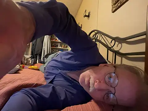 Snapshot of jck1m0t chatting on 03/21/26, 09:18 jck1m0t online show from 03/21/26, 09:18