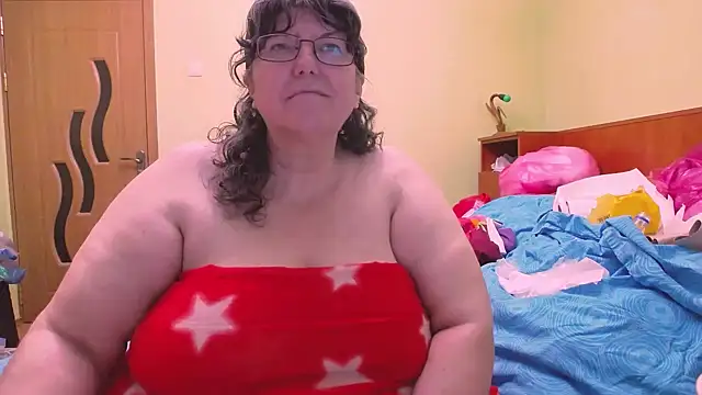 HugeTits online show from 12/03/25, 01:35