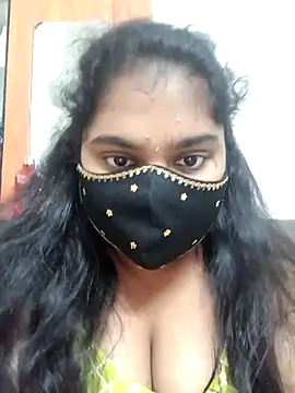 Snapshot of riya-baby chatting on 10/10/25, 05:50 riya-baby online show from 10/10/25, 05:50