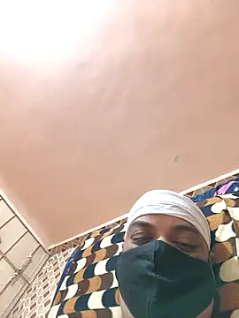 Snapshot of deshimund chatting on 10/31/25, 03:57 deshimund online show from 10/31/25, 03:57