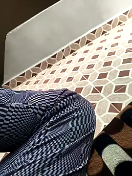 Snapshot of deshimund chatting on 11/03/25, 04:14 deshimund online show from 11/03/25, 04:14