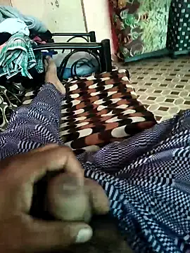 Snapshot of deshimund chatting on 12/05/25, 01:36 deshimund online show from 12/05/25, 01:36