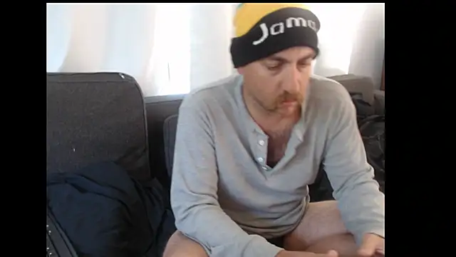 Snapshot of whiskyjane69 chatting on 09/10/25, 12:27 whiskyjane69 online show from 09/10/25, 12:27