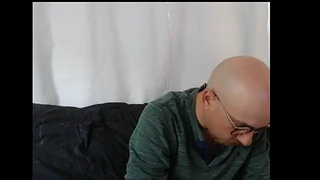 Snapshot of whiskyjane69 chatting on 09/16/25, 10:49 whiskyjane69 online show from 09/16/25, 10:49