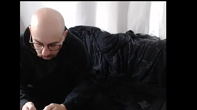 Snapshot of whiskyjane69 chatting on 10/20/25, 12:16 whiskyjane69 online show from 10/20/25, 12:16