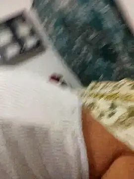 Snapshot of Srishtijain51 chatting on 02/09/25, 08:24 Srishtijain51 online show from 02/09/25, 08:24