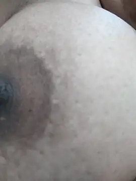 Snapshot of Srishtijain51 chatting on 02/14/25, 08:21 Srishtijain51 online show from 02/14/25, 08:21