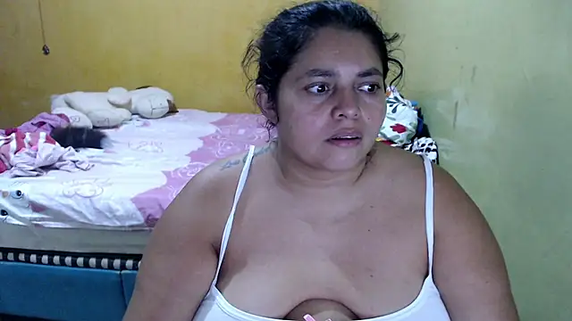 Snapshot of yulieth_bbw chatting on 07/16/26, 12:38 yulieth bbw online show from 07/16/26, 12:38