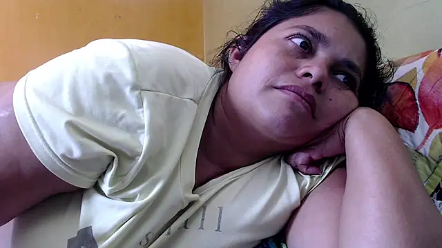 Snapshot of yulieth_bbw chatting on 07/21/26, 02:41 yulieth bbw online show from 07/21/26, 02:41