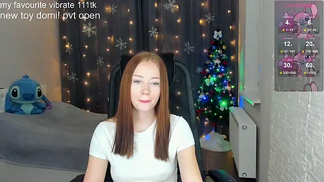 Snapshot of Hot_Mia_ chatting on 12/08/24, 03:24 Hot Mia online show from 12/08/24, 03:24