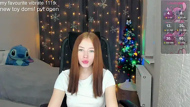 Snapshot of Hot_Mia_ chatting on 12/09/24, 03:11 Hot Mia online show from 12/09/24, 03:11