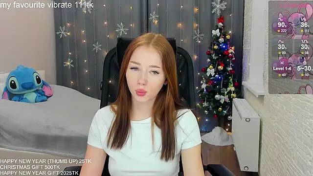 Snapshot of Hot_Mia_ chatting on 12/29/24, 04:40 Hot Mia online show from 12/29/24, 04:40