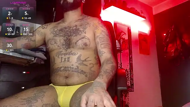 Snapshot of damian__darkside chatting on 11/17/25, 01:22 damian darkside online show from 11/17/25, 01:22