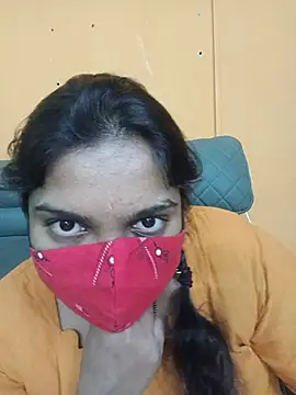 Snapshot of lovely-latha chatting on 05/15/26, 06:48 lovely-latha online show from 05/15/26, 06:48