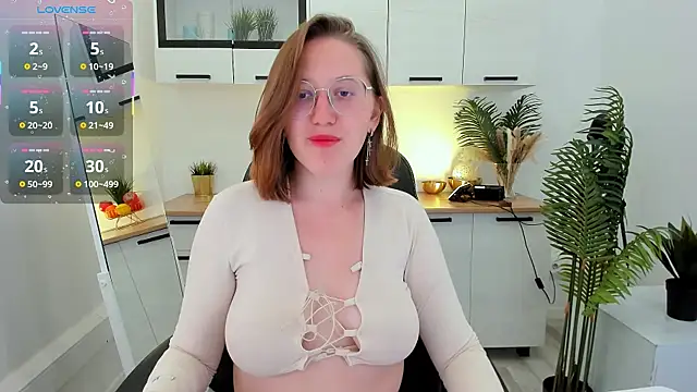 Charmy Gracy online show from 04/25/26, 11:57