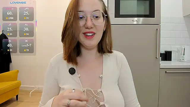 Snapshot of Charmy_Gracy chatting on 06/29/26, 10:15 Charmy Gracy online show from 06/29/26, 10:15