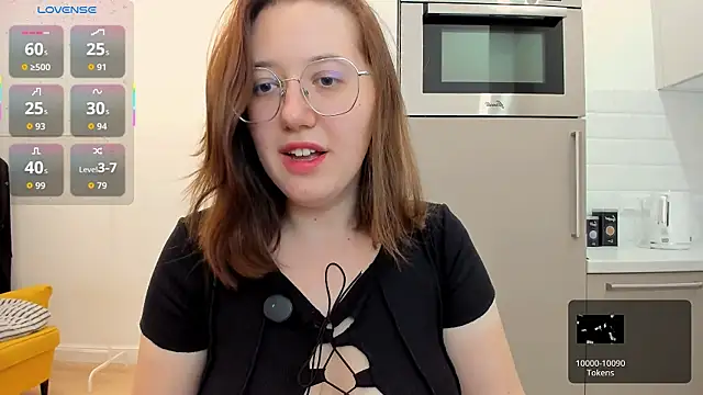 Snapshot of Charmy_Gracy chatting on 07/17/26, 11:06 Charmy Gracy online show from 07/17/26, 11:06