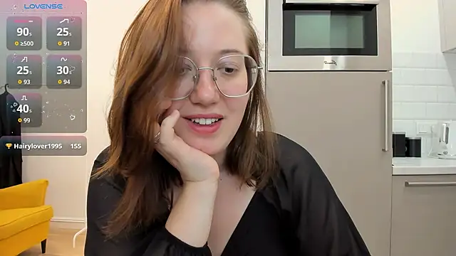 Snapshot of Charmy_Gracy chatting on 07/28/26, 02:13 Charmy Gracy online show from 07/28/26, 02:13