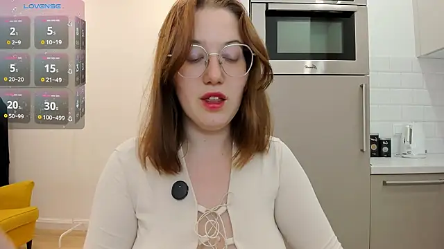 Snapshot of Charmy_Gracy chatting on 08/04/26, 02:08 Charmy Gracy online show from 08/04/26, 02:08