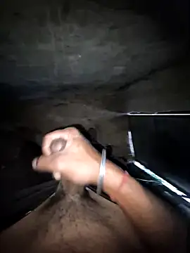 Snapshot of breejs chatting on 11/12/25, 05:08 breejs online show from 11/12/25, 05:08