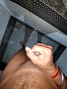 Snapshot of breejs chatting on 02/15/26, 04:09 breejs online show from 02/15/26, 04:09