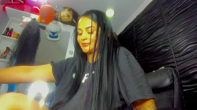 Snapshot of Pocahontas_d chatting on 01/17/26, 03:00 Pocahontas d online show from 01/17/26, 03:00