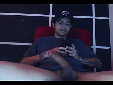 Snapshot of Christian_Stiven1 chatting on 11/12/25, 11:32 Christian Stiven1 online show from 11/12/25, 11:32