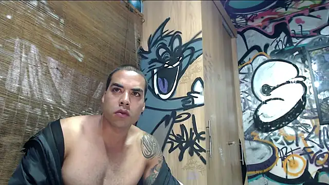 Snapshot of Justin_Frank chatting on 04/15/26, 11:17 Justin Frank online show from 04/15/26, 11:17