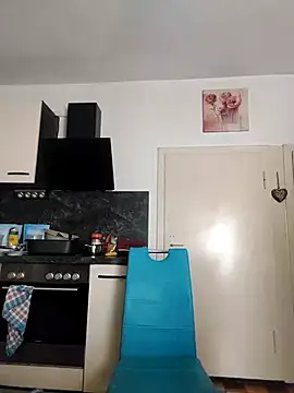 Snapshot of GeileEstelle chatting on 03/16/26, 05:24 GeileEstelle online show from 03/16/26, 05:24