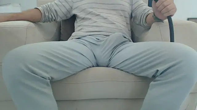 Snapshot of masterxmonster chatting on 12/22/25, 12:24 masterxmonster online show from 12/22/25, 12:24