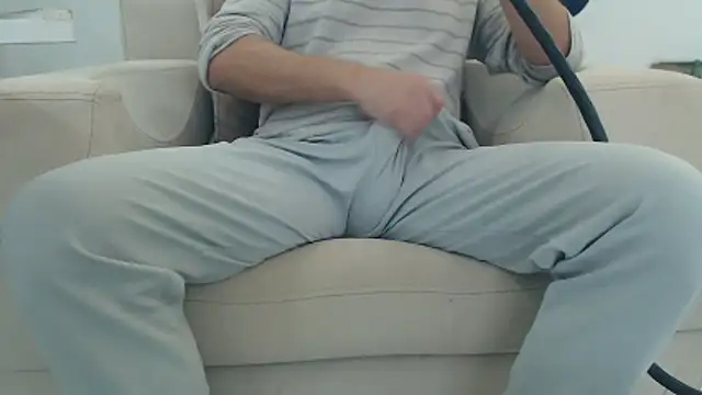 Snapshot of masterxmonster chatting on 01/18/26, 01:26 masterxmonster online show from 01/18/26, 01:26