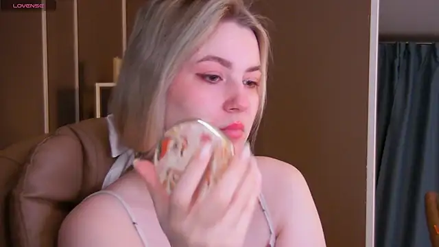 elinanortas online show from 02/01/25, 01:12