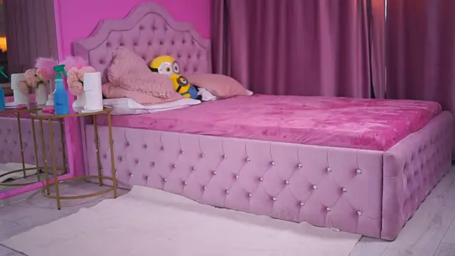 AshleySinn online show from 10/30/25, 03:24