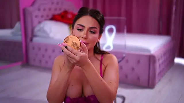 Snapshot of AshleySinn chatting on 02/08/26, 11:24 AshleySinn online show from 02/08/26, 11:24