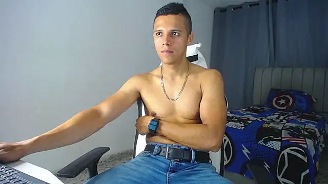 Snapshot of DavidAngell7 chatting on 03/08/25, 12:44 DavidAngell7 online show from 03/08/25, 12:44