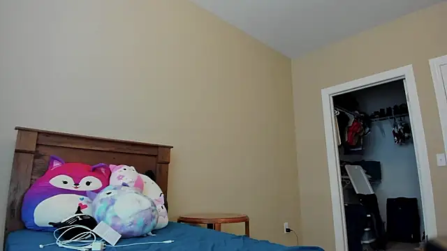 AmethystFoxx online show from 10/02/25, 07:32