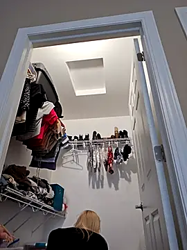 AmethystFoxx online show from 10/23/25, 09:35