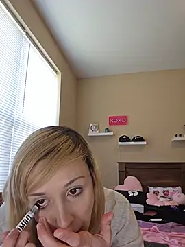 AmethystFoxx online show from 06/12/26, 05:23