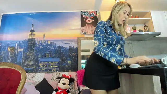 Snapshot of ashleymilf_1 chatting on 09/27/25, 03:50 ashleymilf 1 online show from 09/27/25, 03:50
