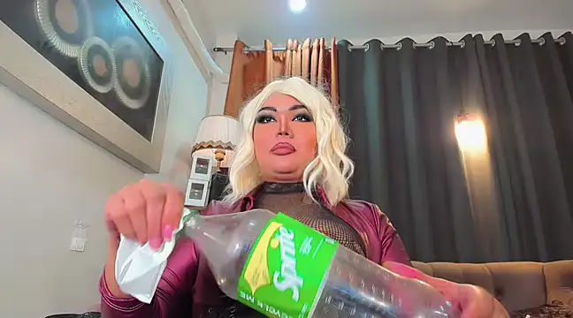 Snapshot of AsianHotieTS chatting on 02/06/25, 11:15 AsianHotieTS online show from 02/06/25, 11:15