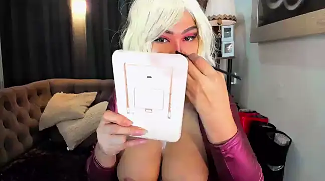 Snapshot of AsianHotieTS chatting on 02/15/25, 05:07 AsianHotieTS online show from 02/15/25, 05:07