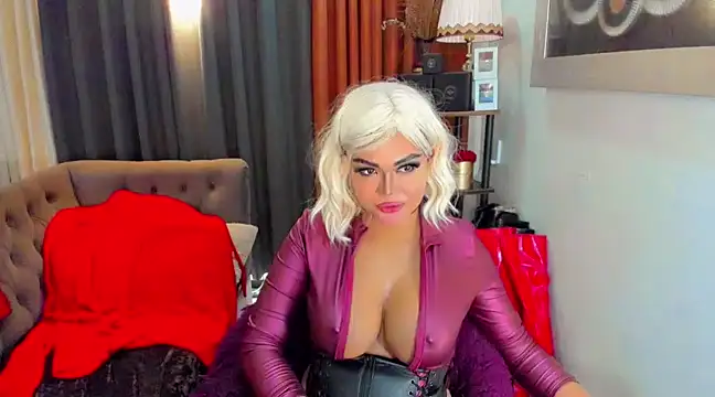 Snapshot of AsianHotieTS chatting on 02/28/25, 11:56 AsianHotieTS online show from 02/28/25, 11:56