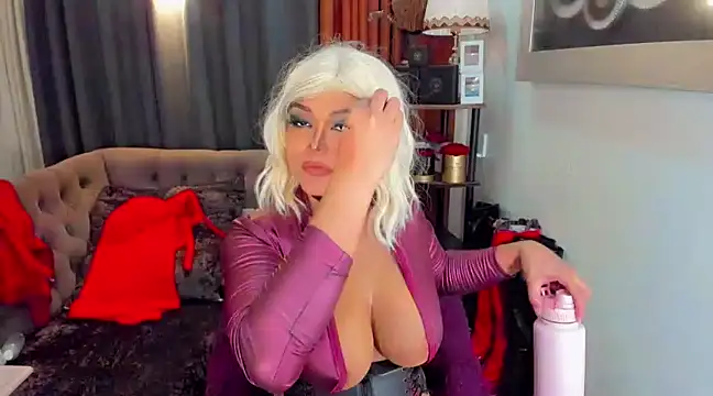 Snapshot of AsianHotieTS chatting on 03/06/25, 07:21 AsianHotieTS online show from 03/06/25, 07:21