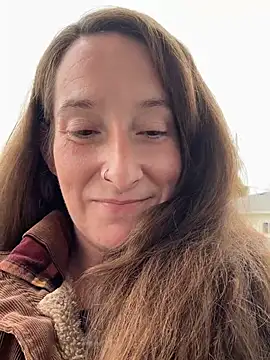 Mini And The Bear online show from 04/30/26, 05:08