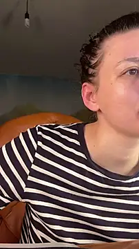 Snapshot of NinaVI chatting on 12/29/24, 05:54 NinaVI online show from 12/29/24, 05:54