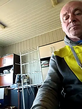 Snapshot of wilkalfa chatting on 10/20/25, 10:16 wilkalfa online show from 10/20/25, 10:16